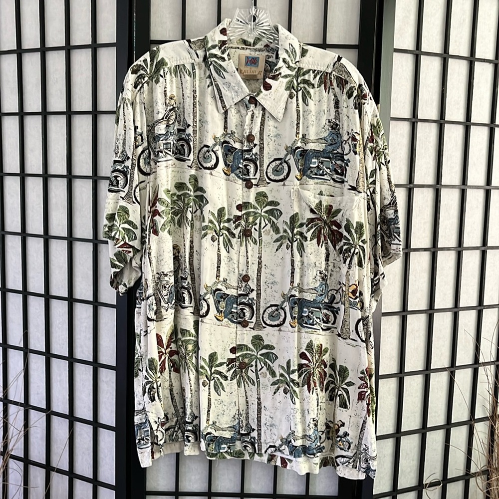 AVI COLLECTION BY KAHALA HAWAIIAN ISLANDS XL short sleeve button down